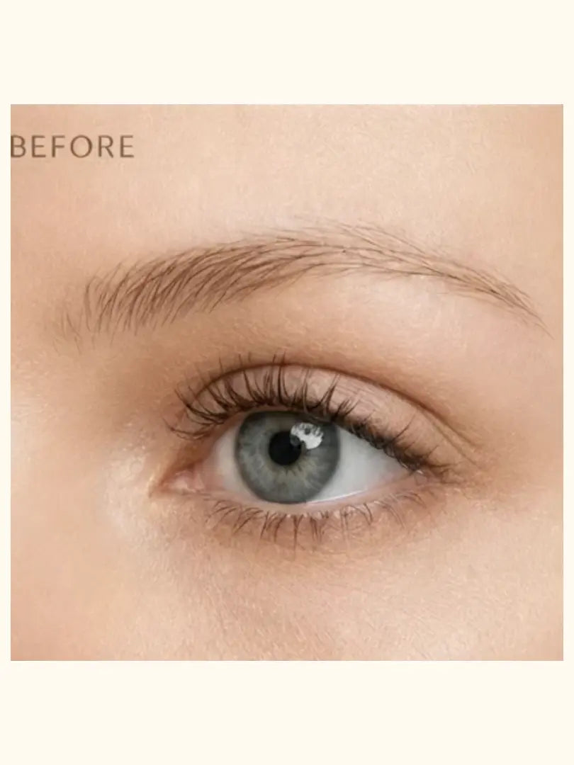 Close-up of an eyebrow before using the Looma eyebrow stamp.